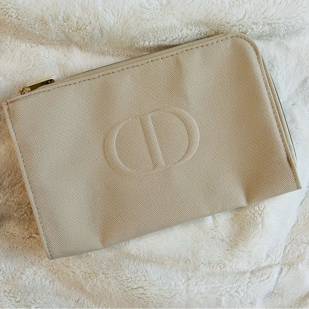 DIOR Cosmetic Pouch💫